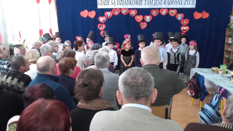 DZIEŃ BABCI I DZIADKA