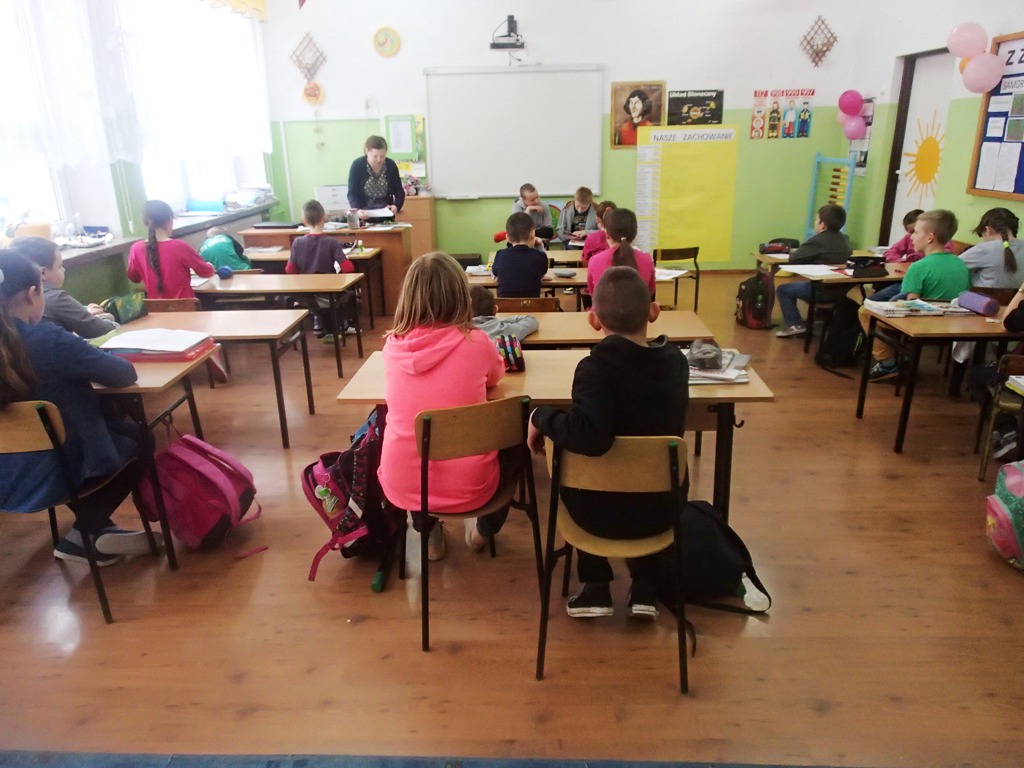 CZYTAMY BEZ MAMY