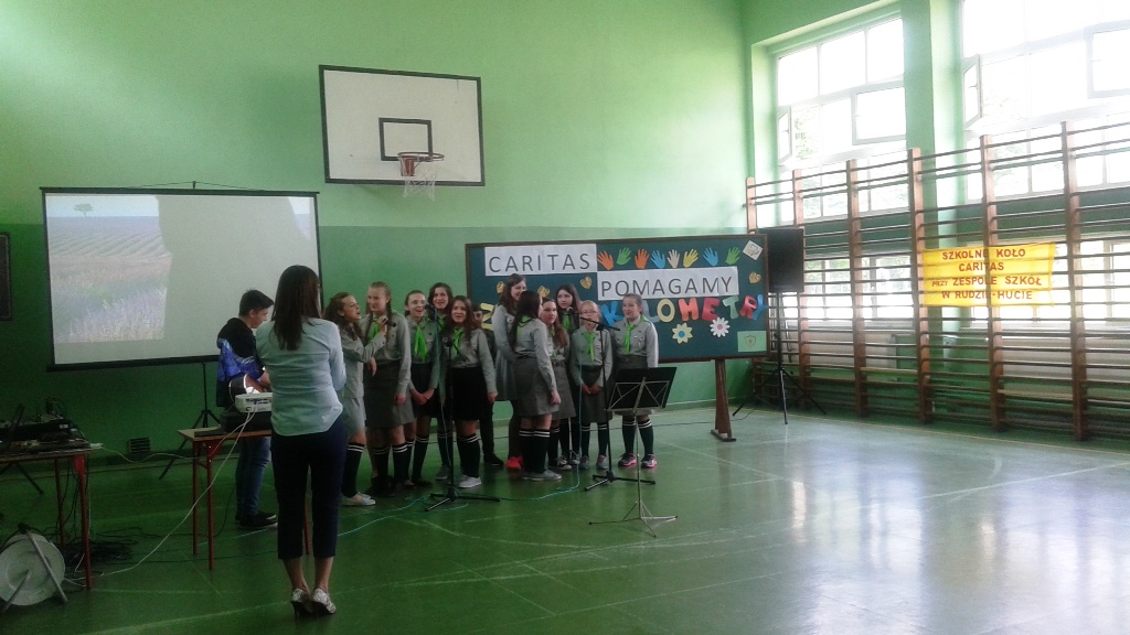 SZKOLNY KONCERT CHARYTATYWNY