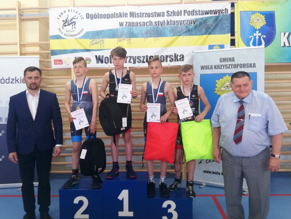 MISTRZOSTWA W ZAPASACH