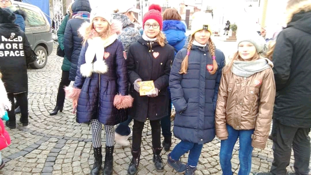 „WSZYSTKO GRA”