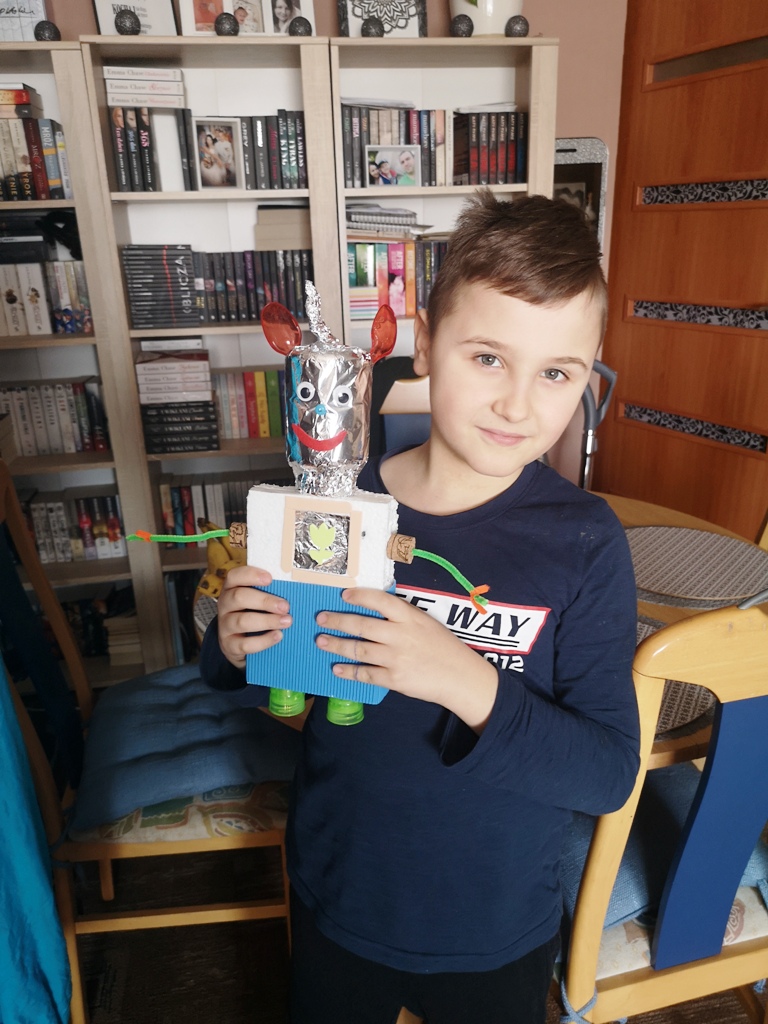 ROBOTY W KLASIE 3B