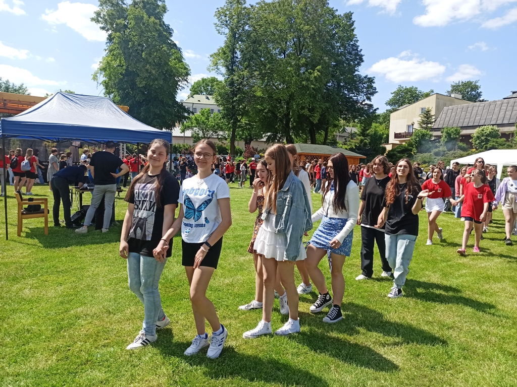 WYJAZD NA PIKNIK SZKOLNYCH KÓŁ CARITAS W LUBLINIE