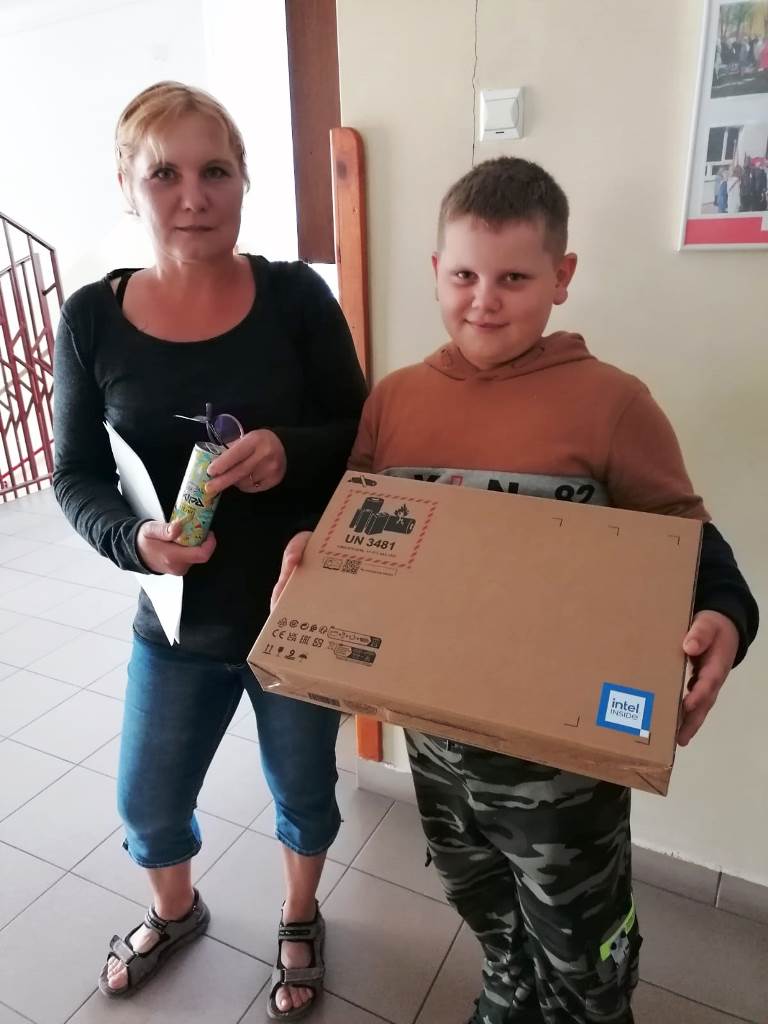laptopy dla uczniow